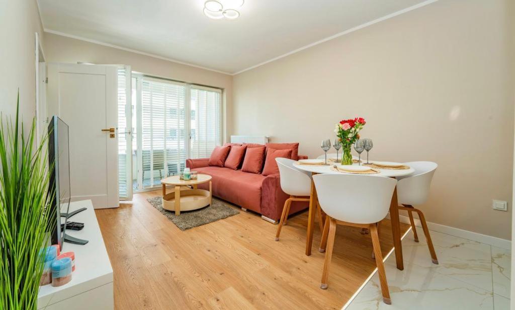 Sun Towers 86 Apartment Świnoujście Екстериор снимка